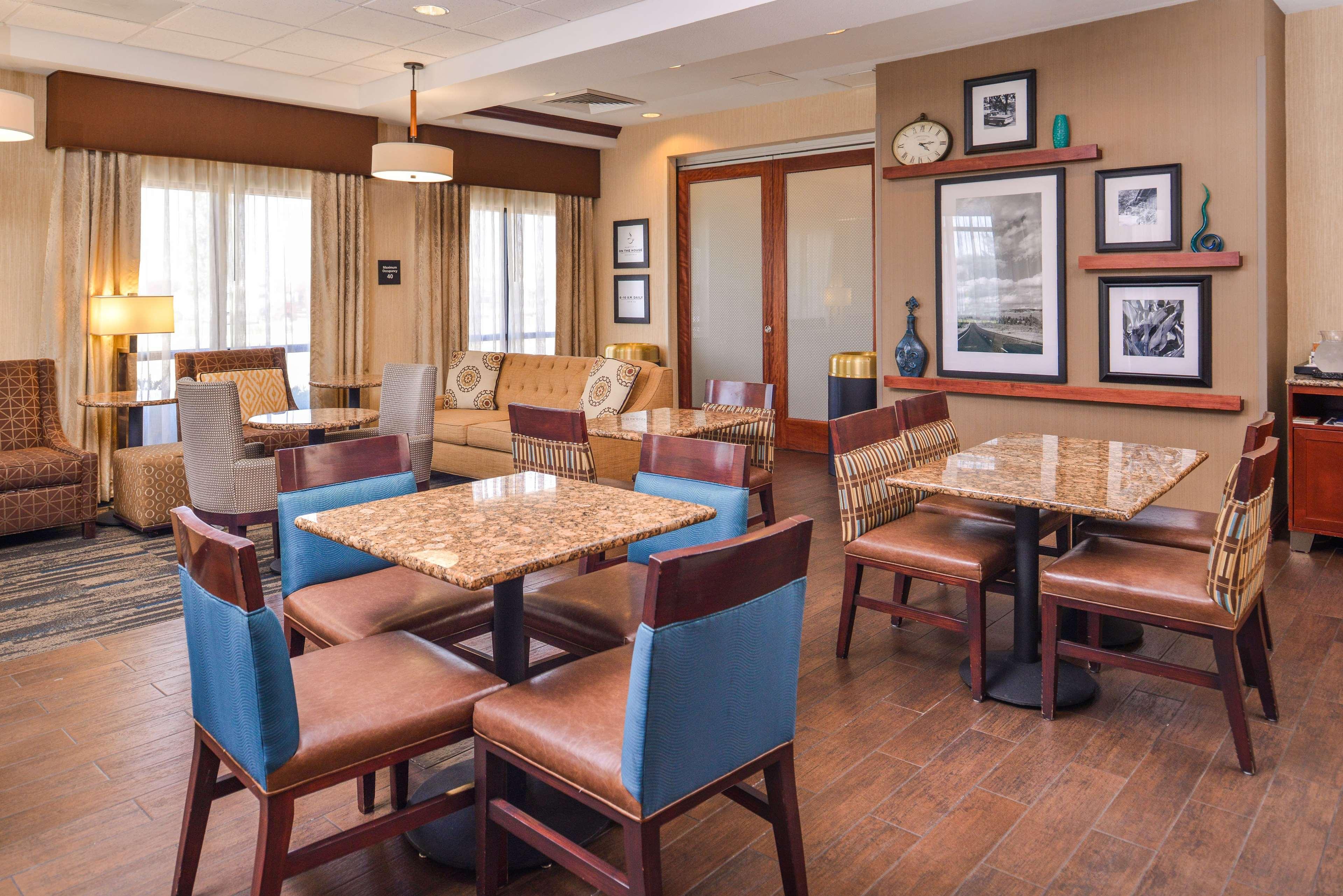 Hampton Inn York Exterior foto